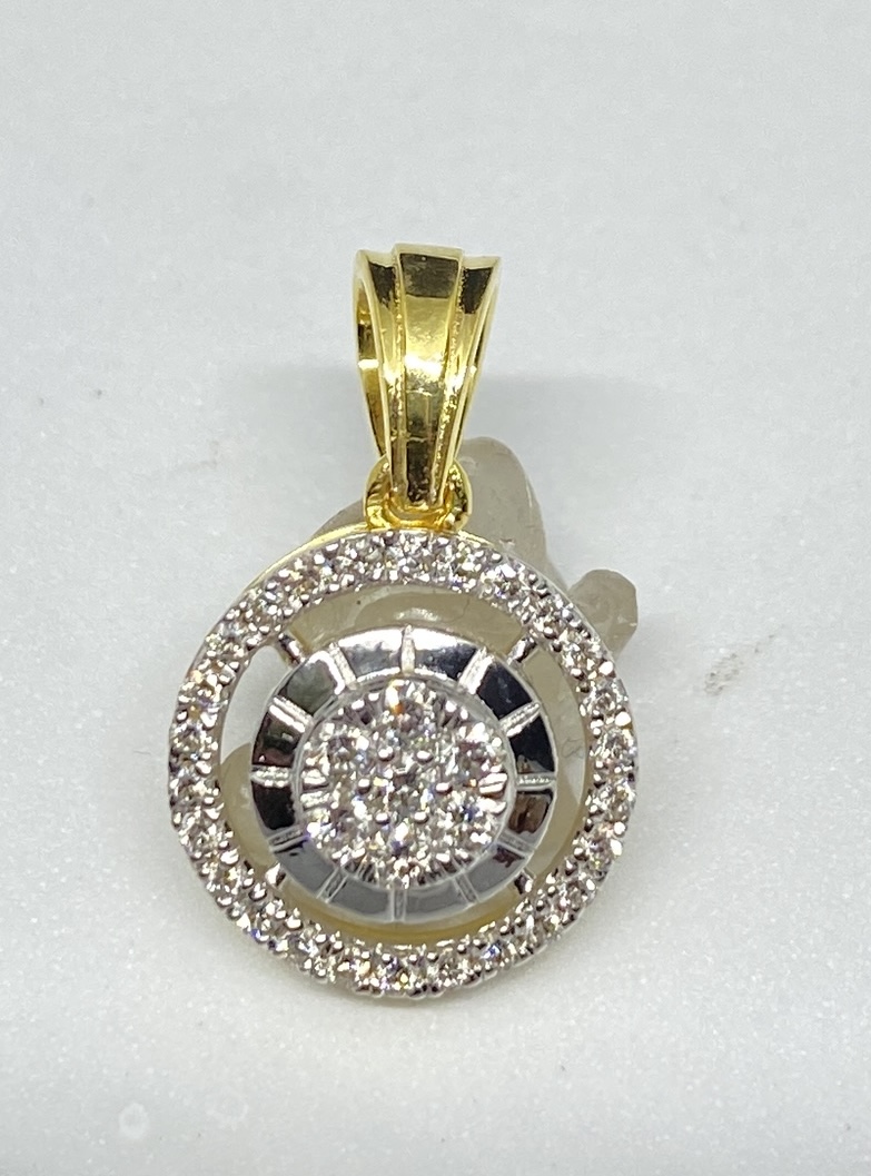 Round Echo Halo Pendant