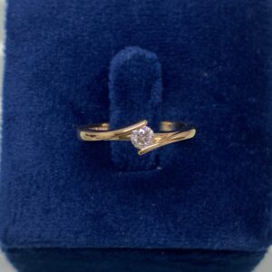 Swirl Solitaire Ring